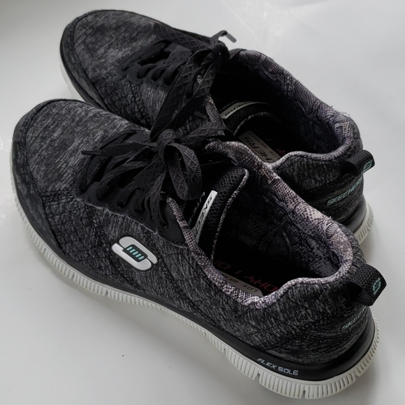 Skechers Shoes - Skechers  flex sole